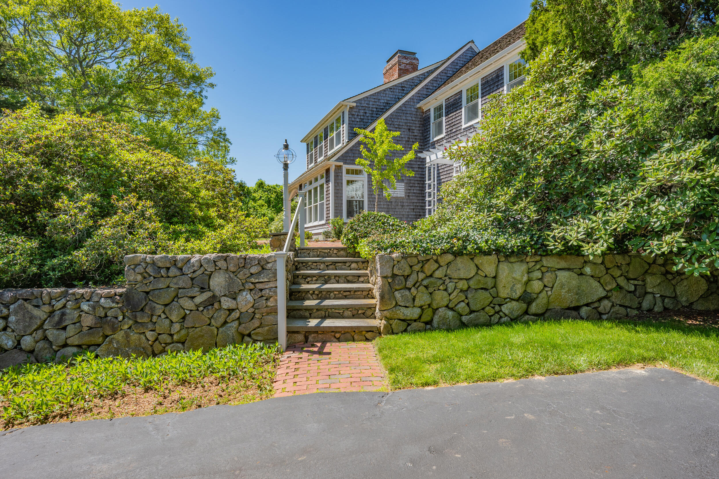 91 Allyn Lane