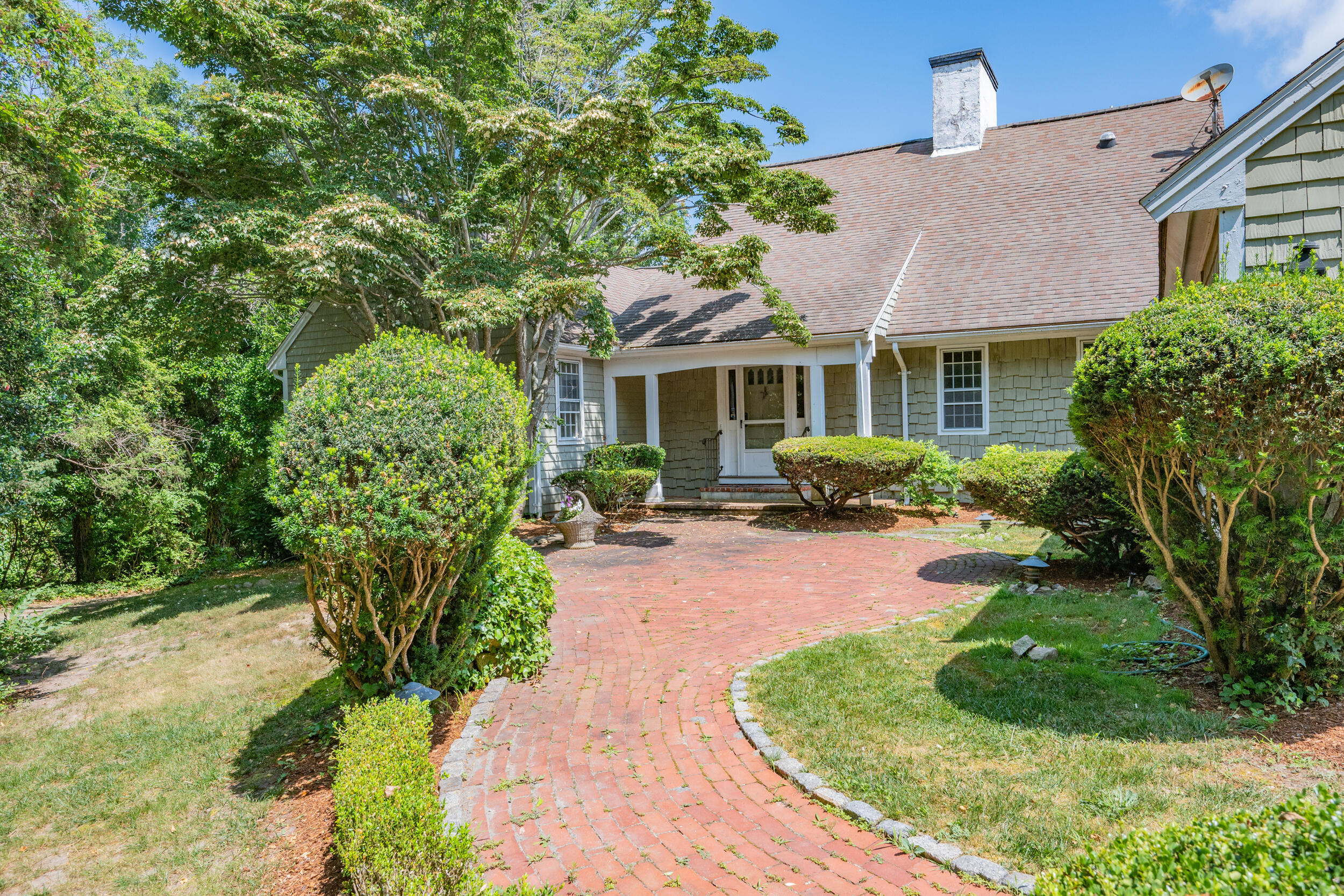 93 Harris Meadow Lane
