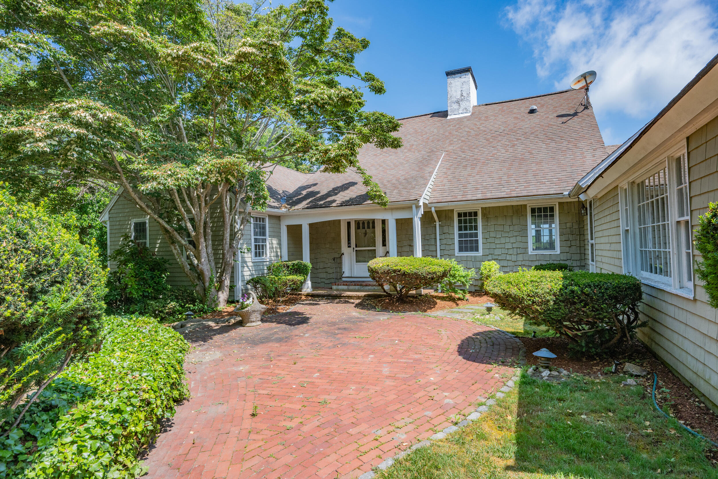 93 Harris Meadow Lane