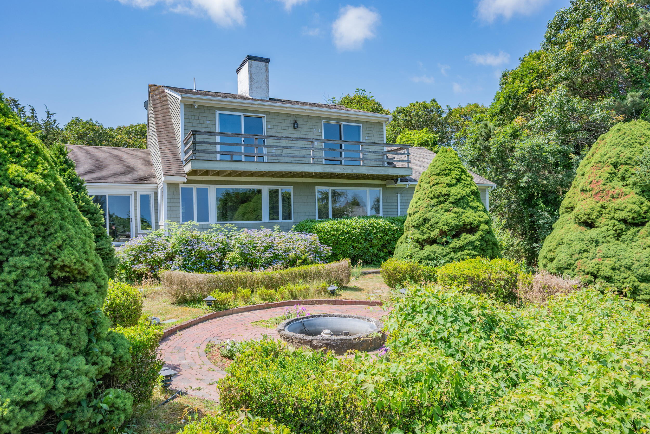 93 Harris Meadow Lane