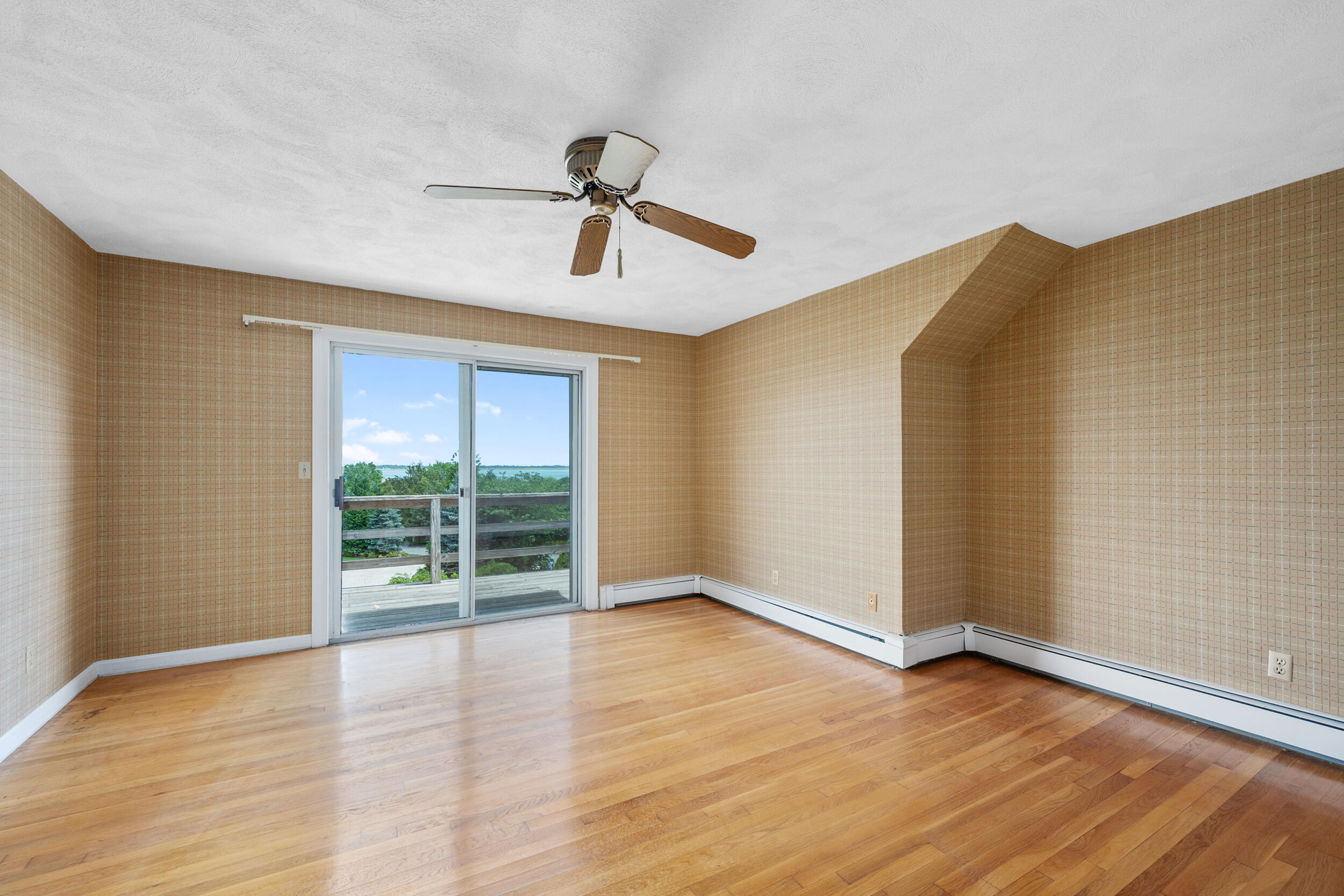 93 Harris Meadow Lane