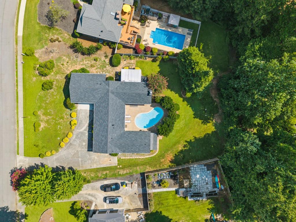 746 Hillwood Drive