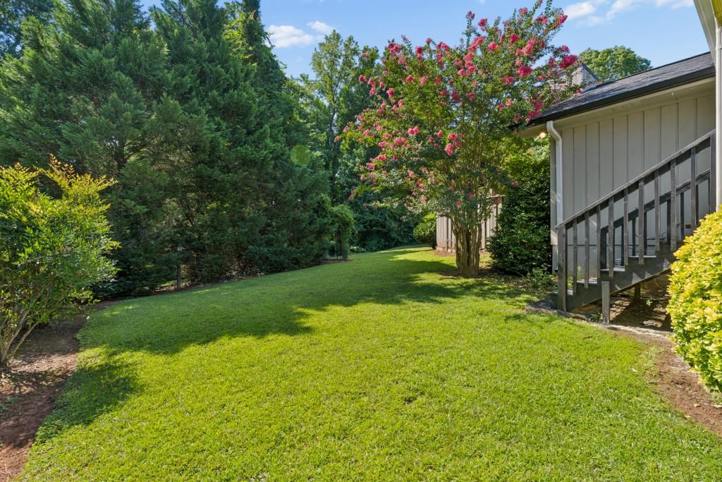 746 Hillwood Drive