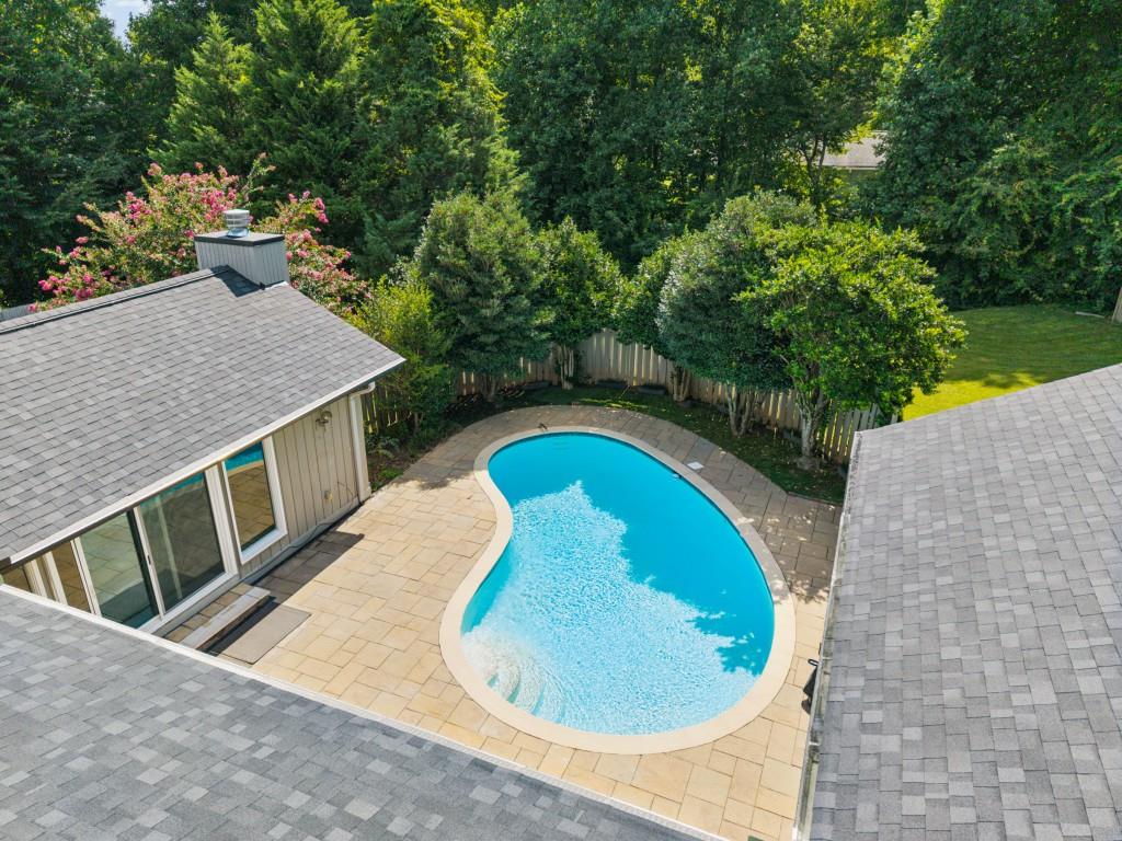 746 Hillwood Drive