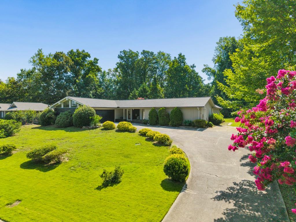 746 Hillwood Drive
