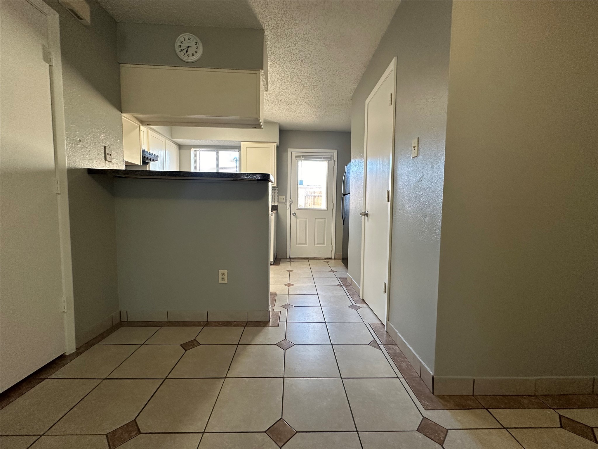 703 Lee Street 3A