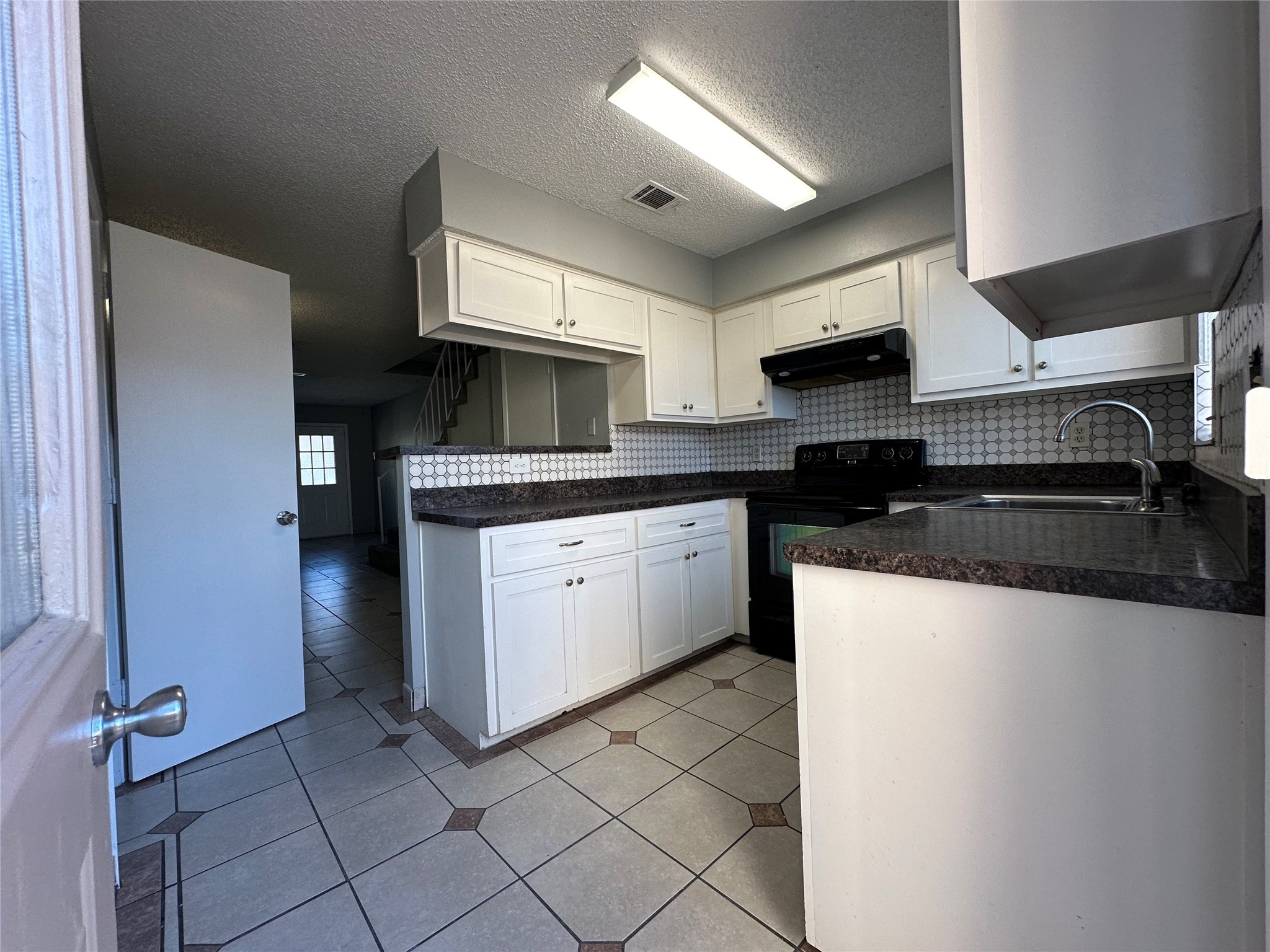 703 Lee Street 3A