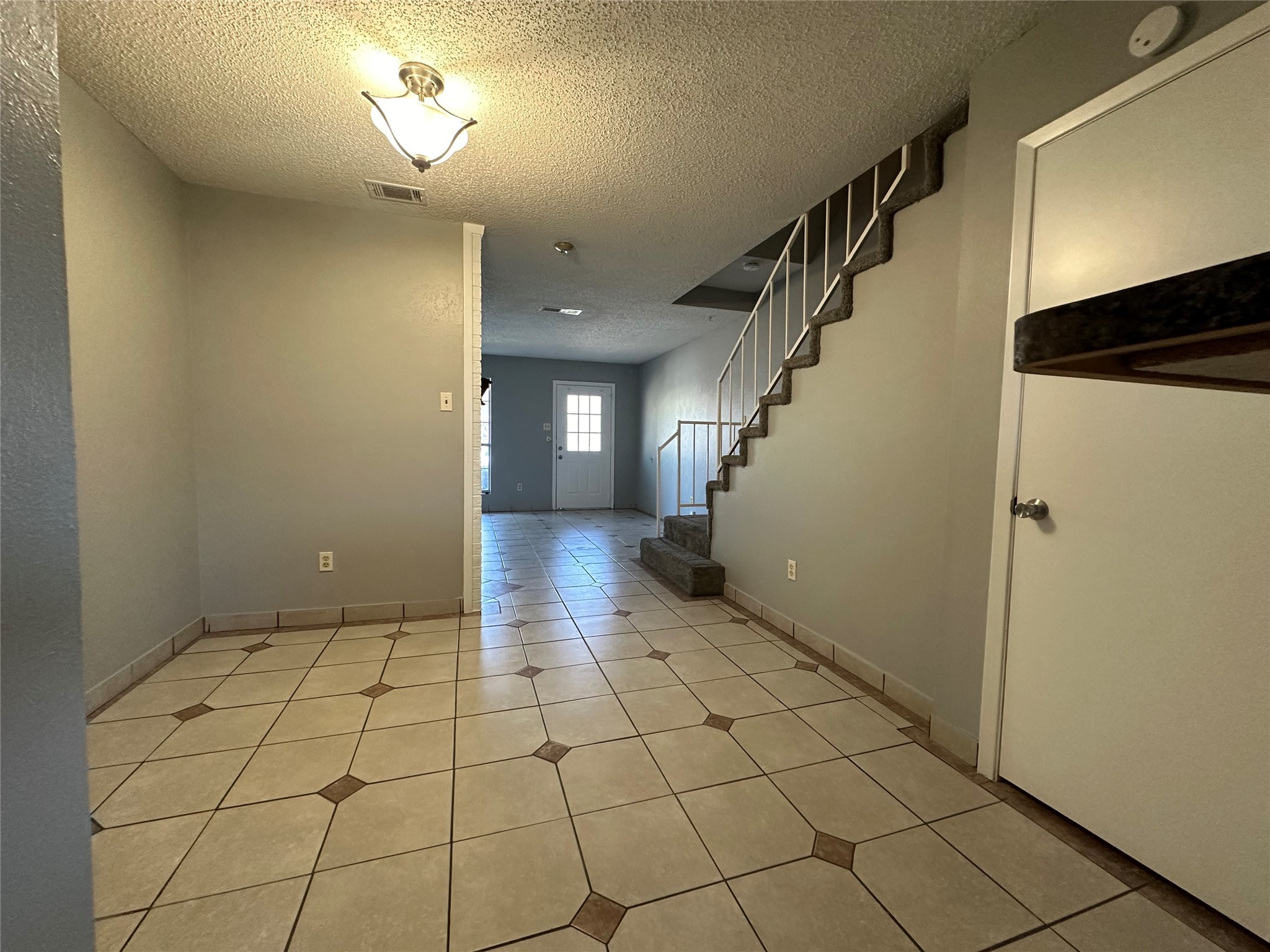 703 Lee Street 3A