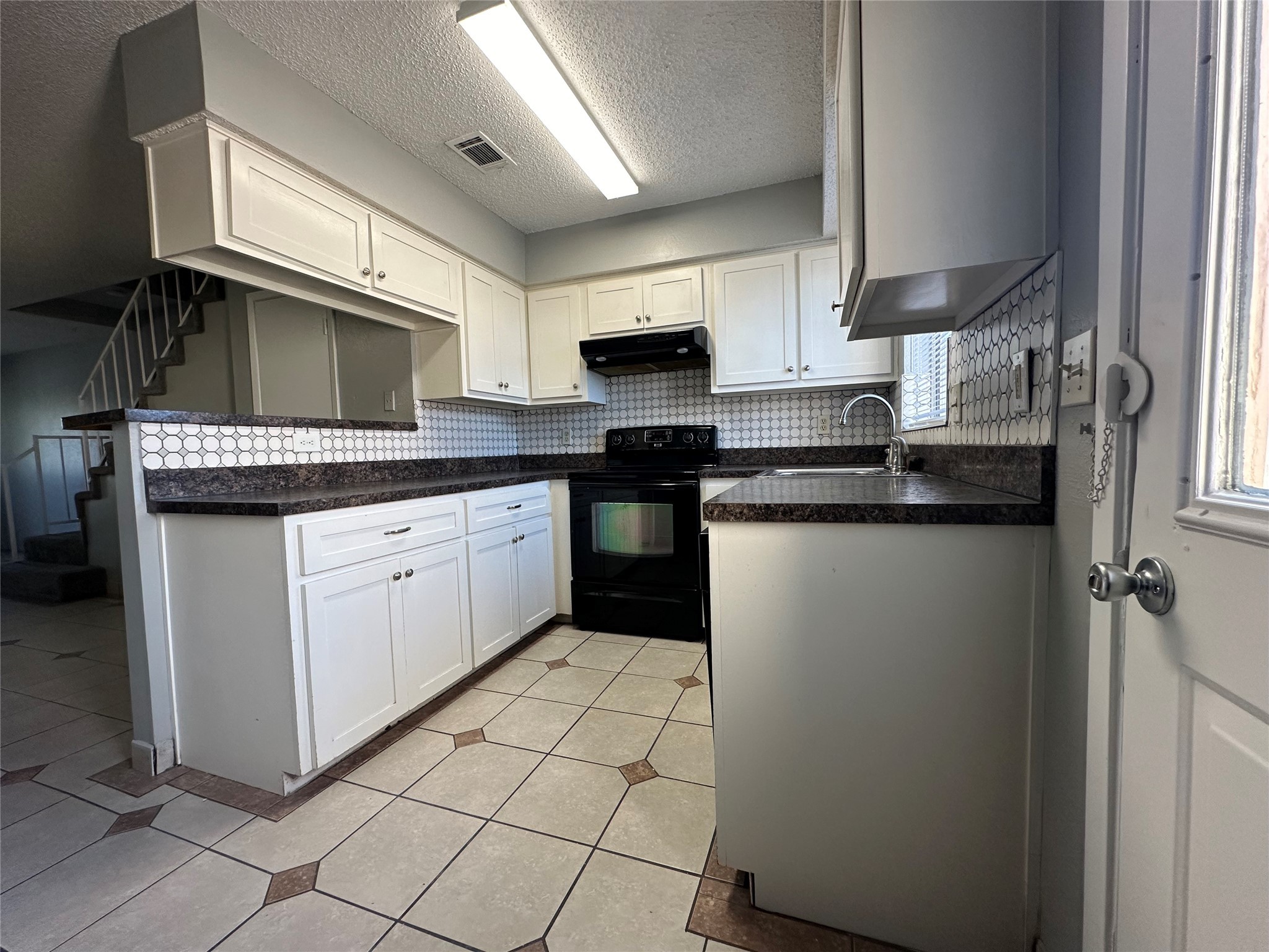 703 Lee Street 3A