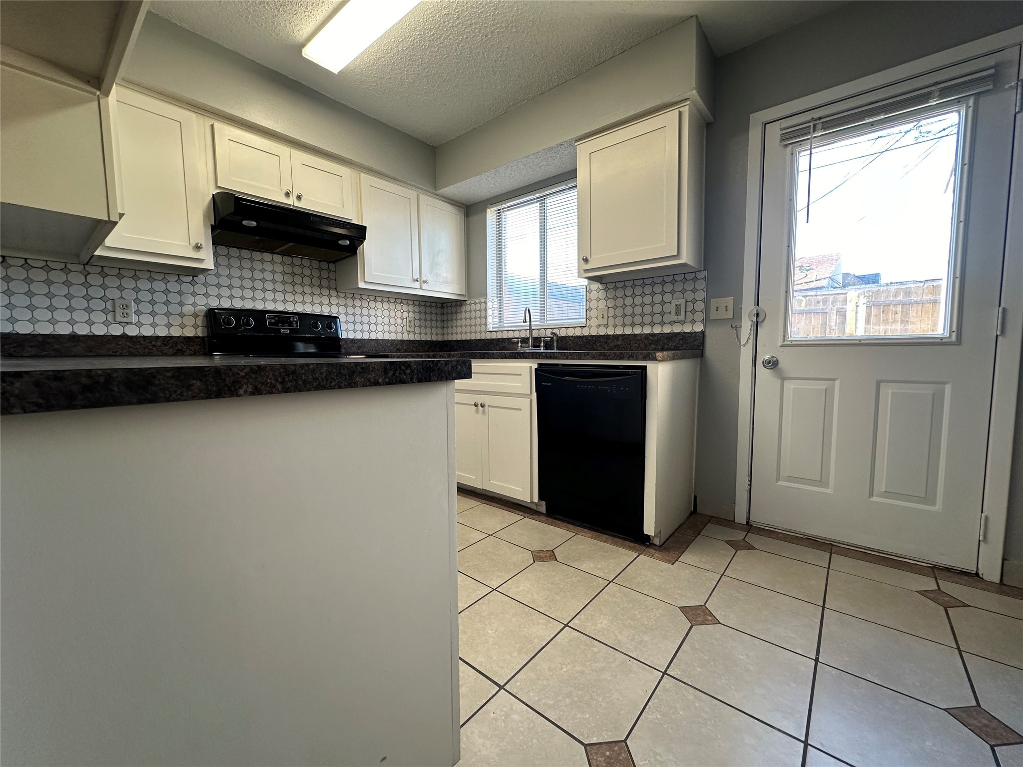 703 Lee Street 3A