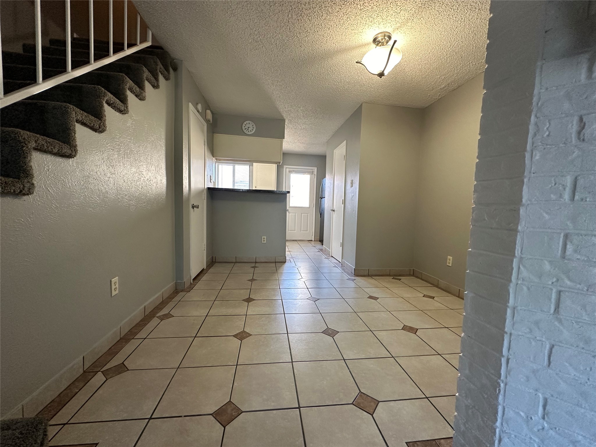 703 Lee Street 3A