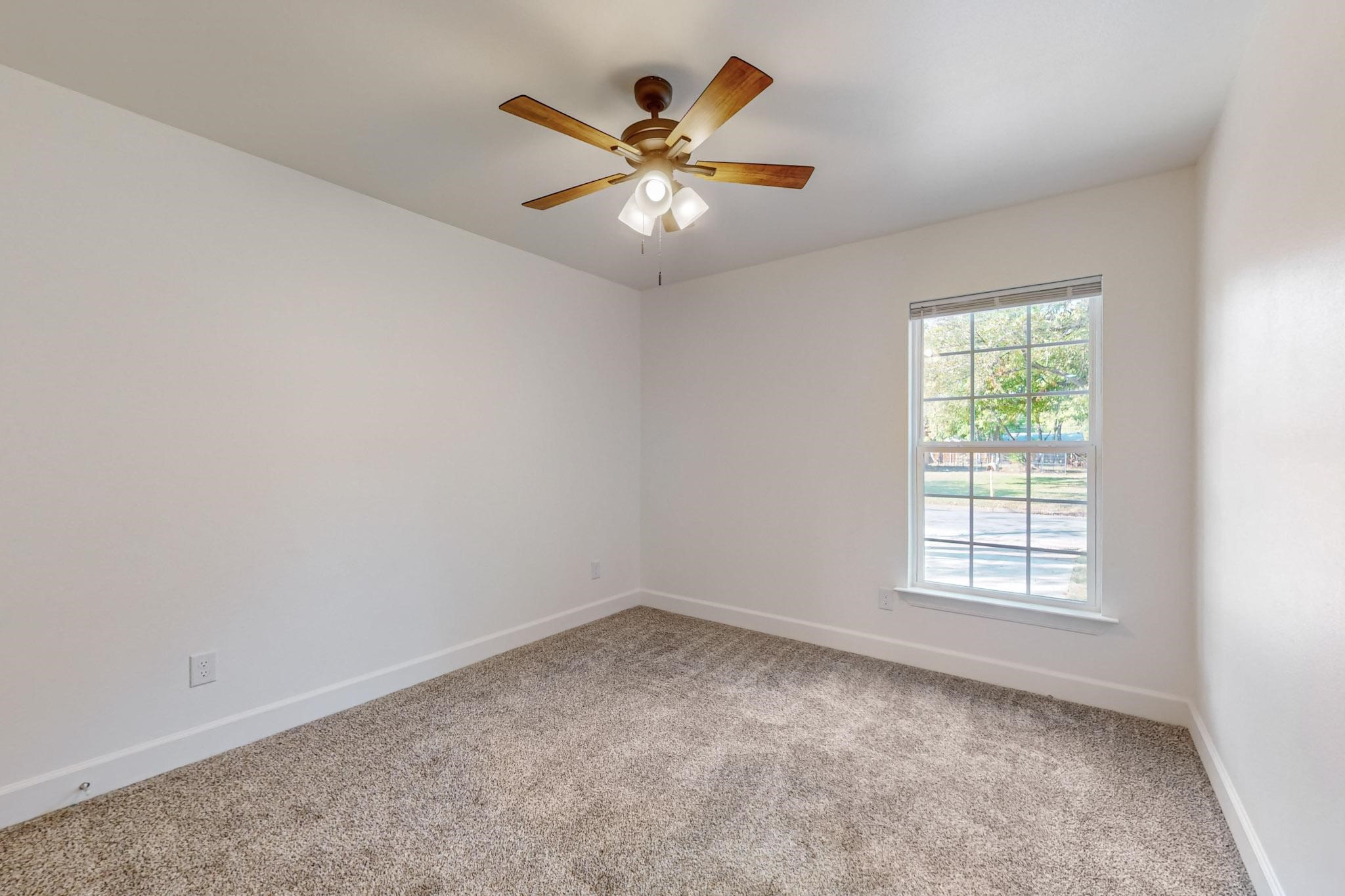 203 W Alamo Street