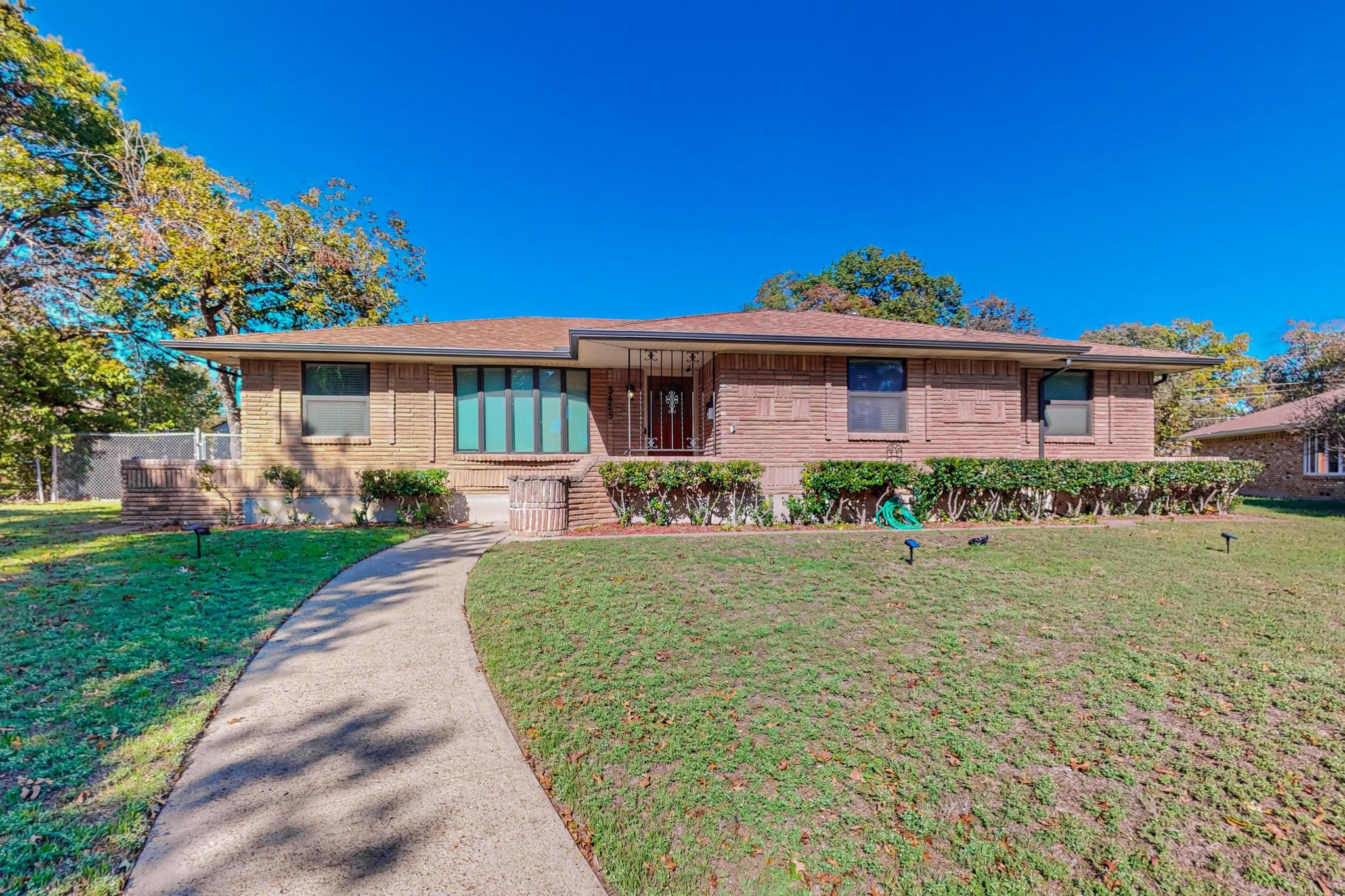 3425 Shady Hollow Lane