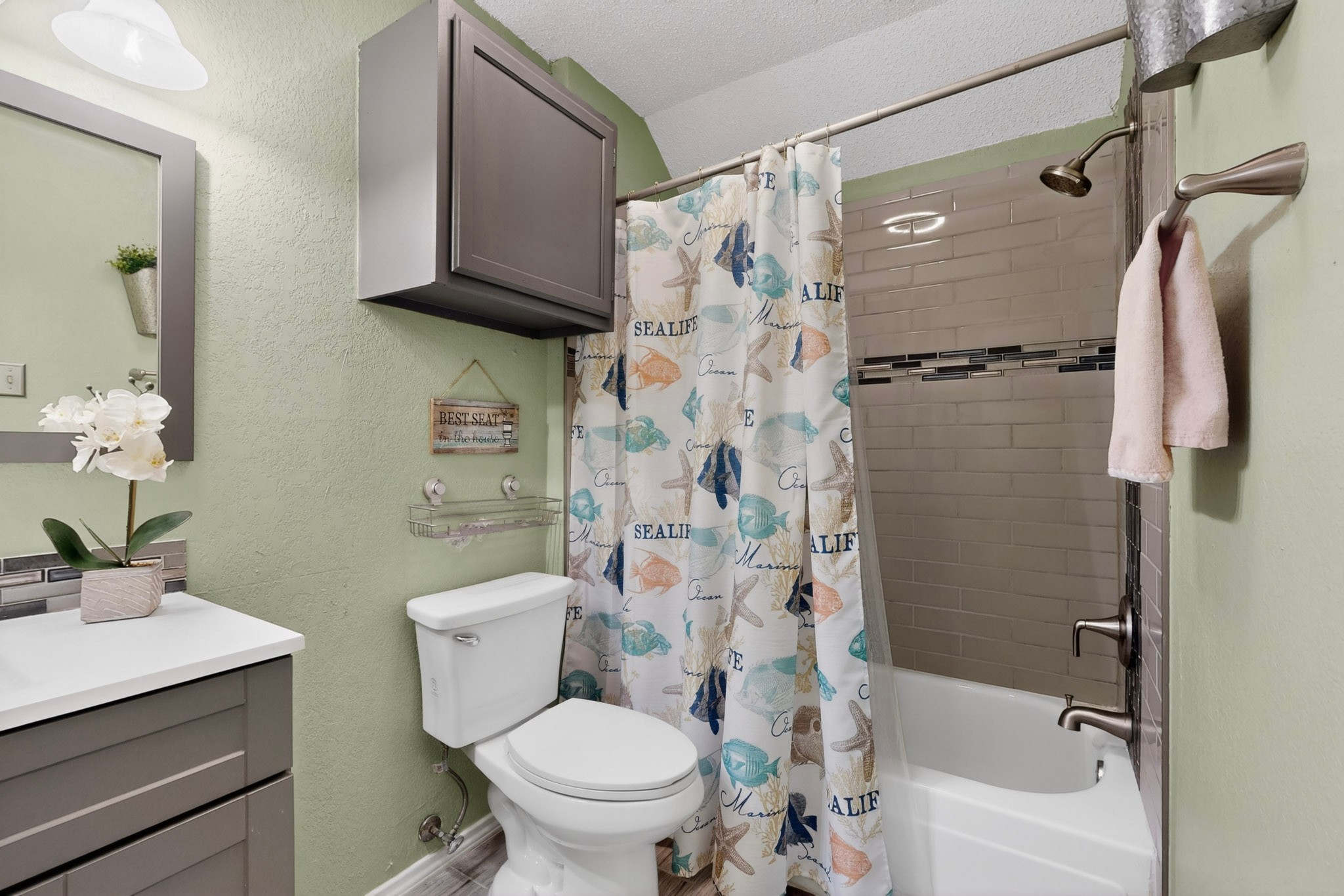 11801 Avery Lane
