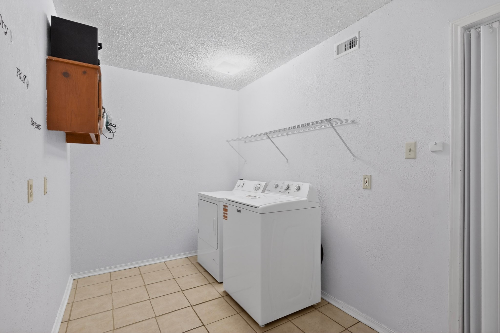 11801 Avery Lane
