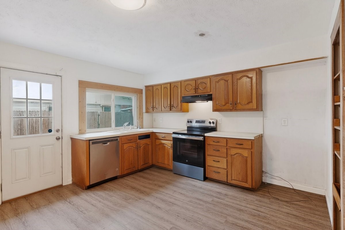 4329 Thicket Drive