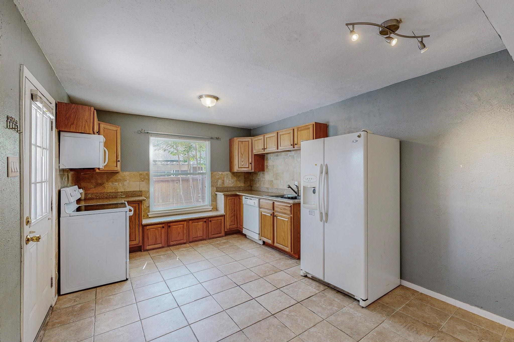 13818 Methuen Green Lane