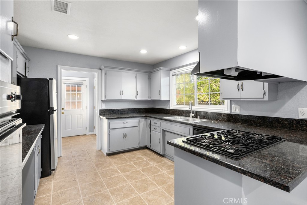 2427 E Normandy Drive