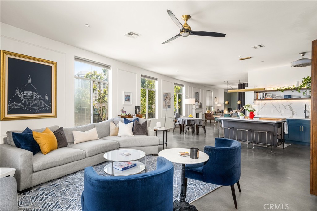 435 W Center Street Promenade 201