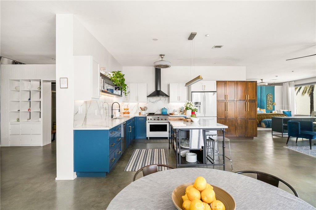 435 W Center Street Promenade 201