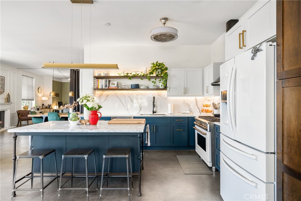 435 W Center Street Promenade 201