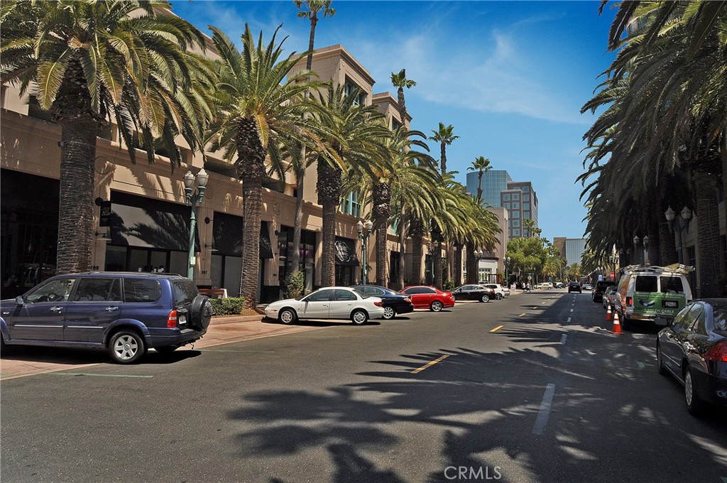 435 W Center Street Promenade 201