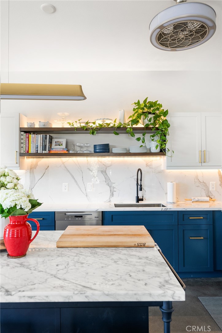 435 W Center Street Promenade 201