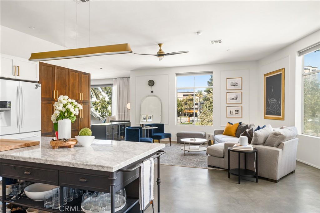 435 W Center Street Promenade 201