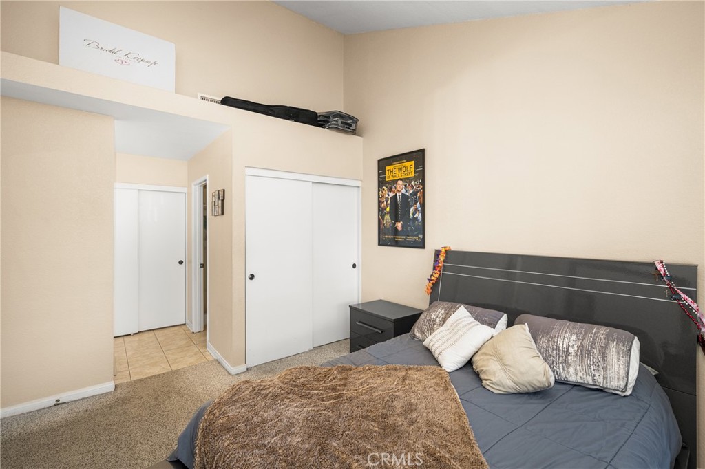 932 S Laurelwood Lane 4