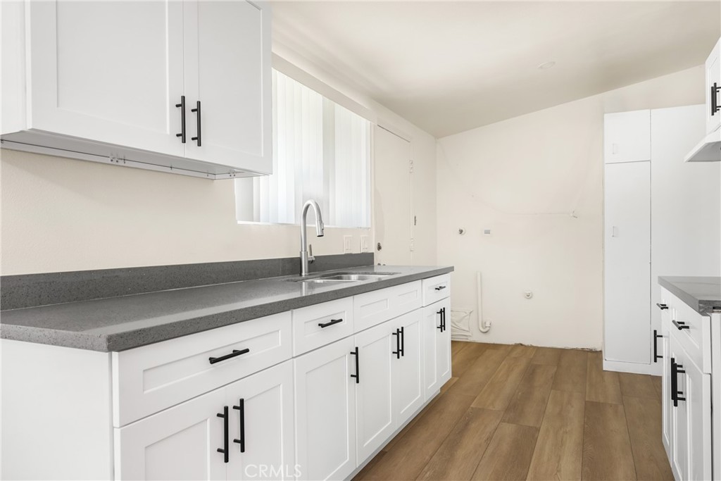 1419 W Dogwood Avenue