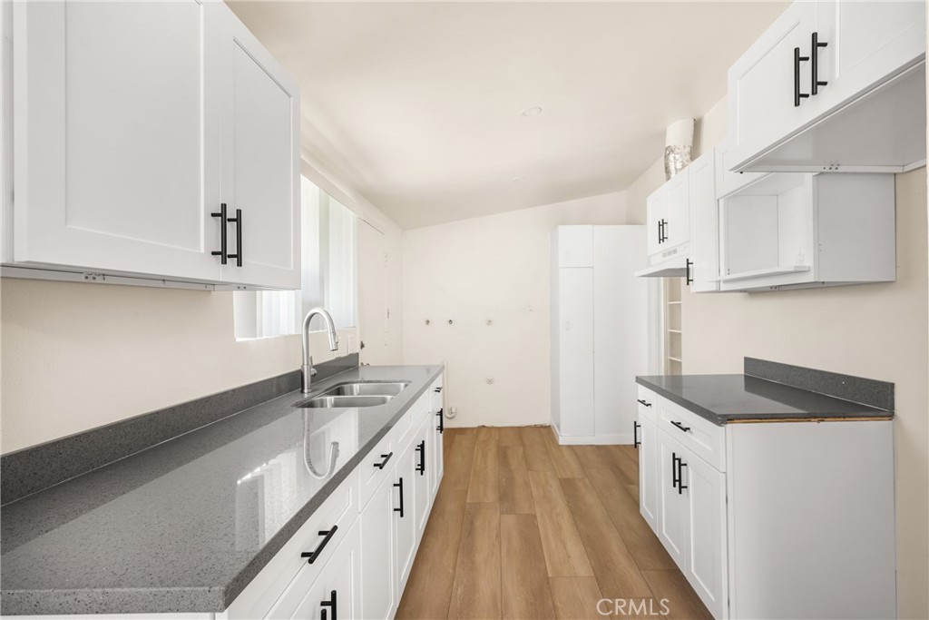 1419 W Dogwood Avenue