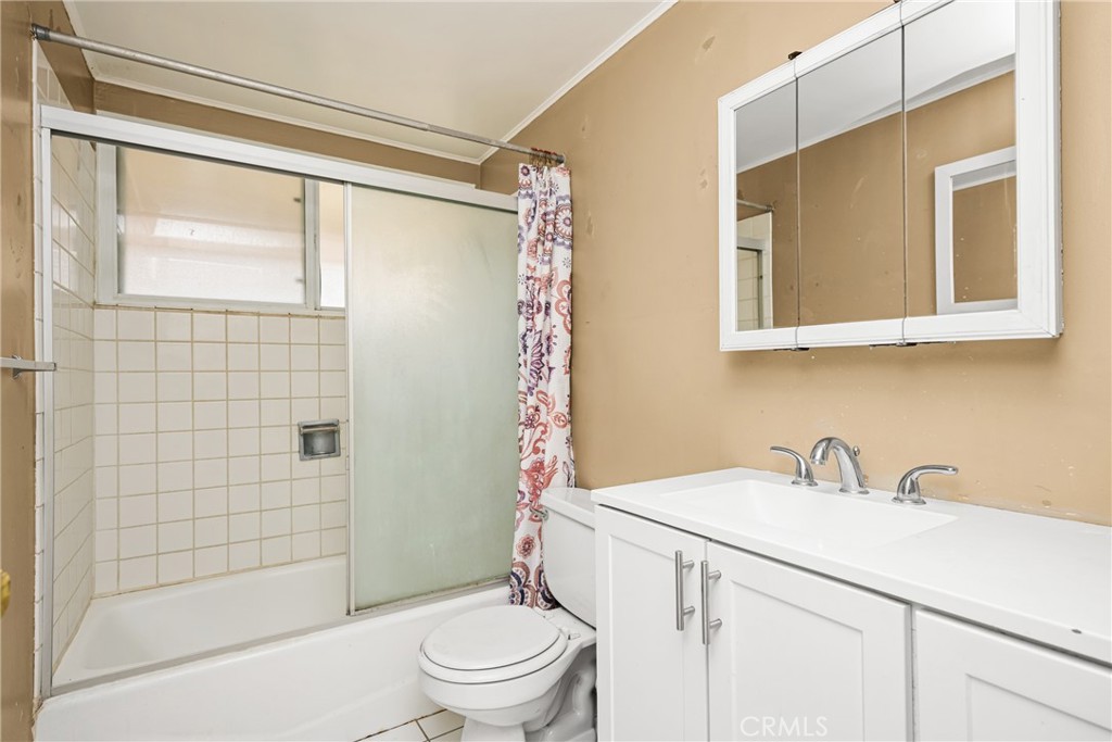 1414 W Frances Drive