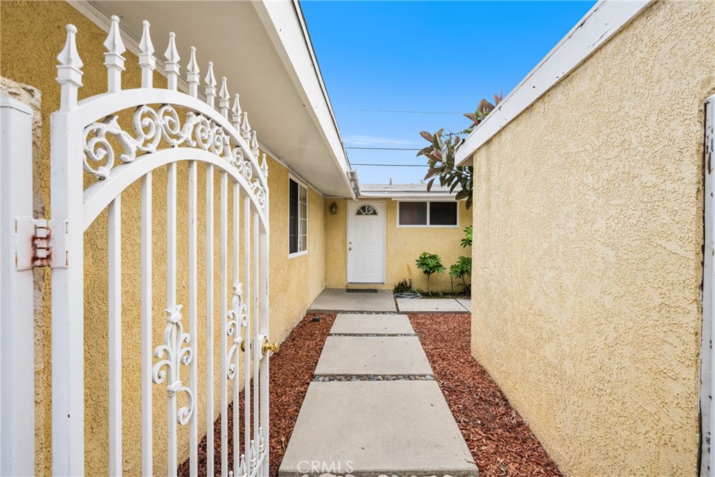 1414 W Frances Drive