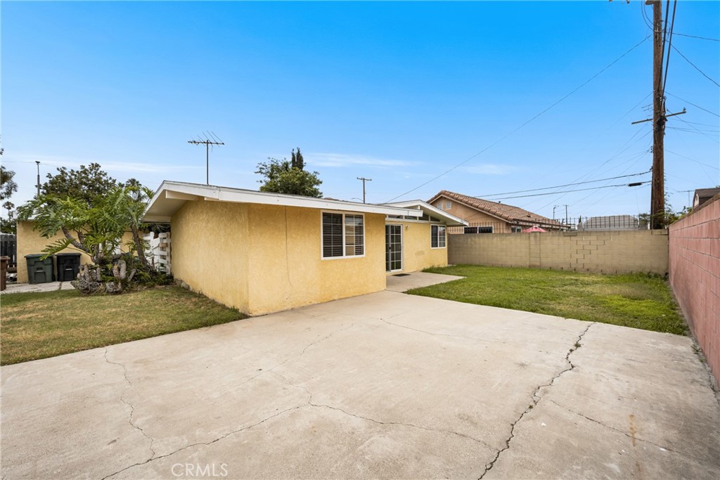 1414 W Frances Drive