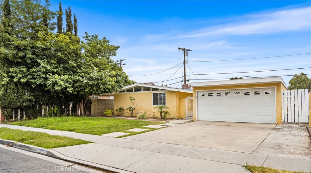 1414 W Frances Drive