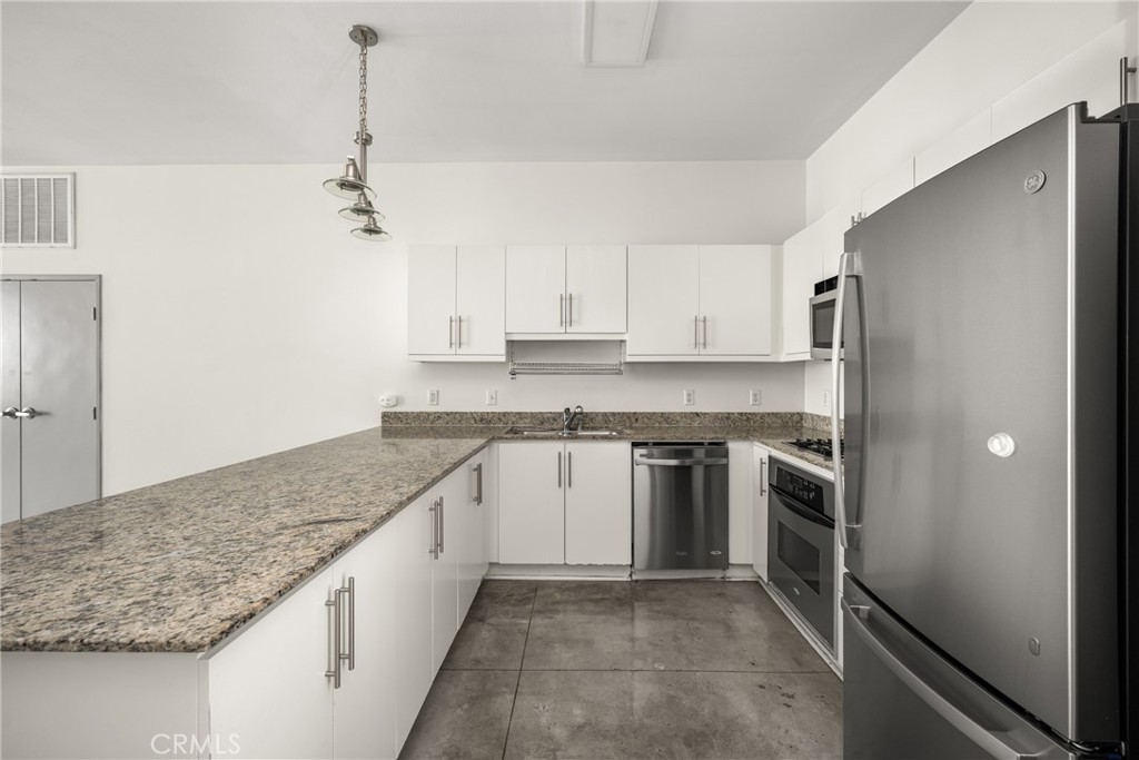 435 W Center Street Promenade 331