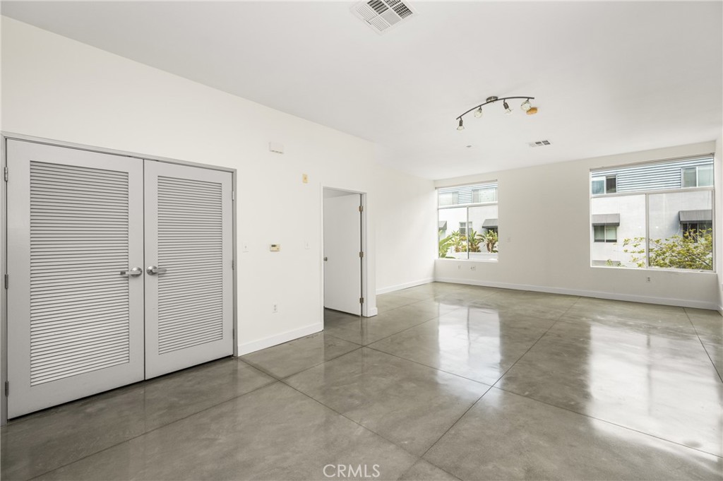 435 W Center Street Promenade 331