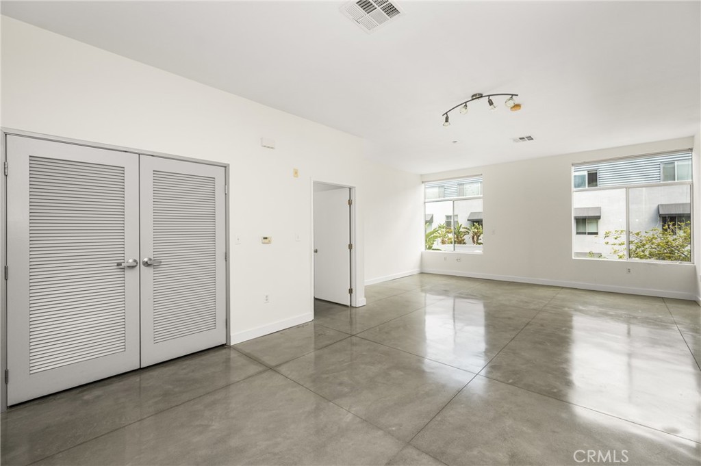 435 W Center Street Promenade 331