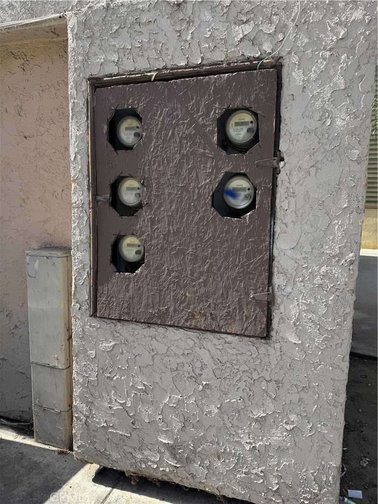 812 E Santa Ana Boulevard A-D