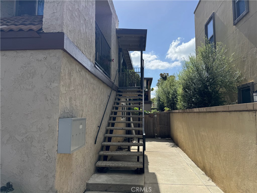 812 E Santa Ana Boulevard A-D