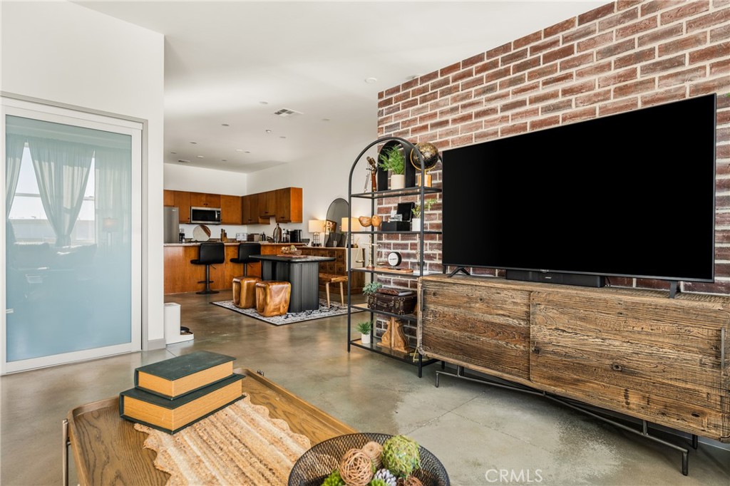 435 W Center Street Promenade 323