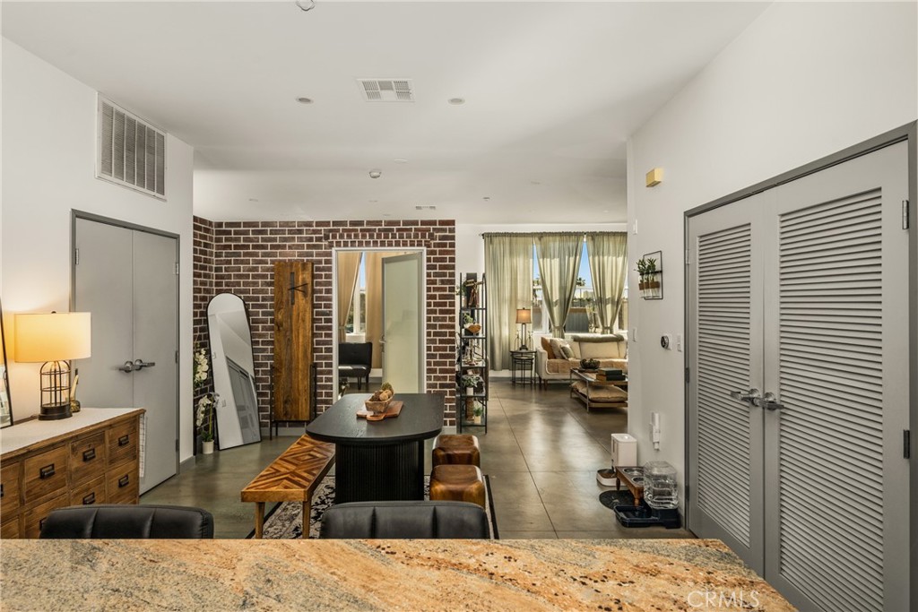 435 W Center Street Promenade 323