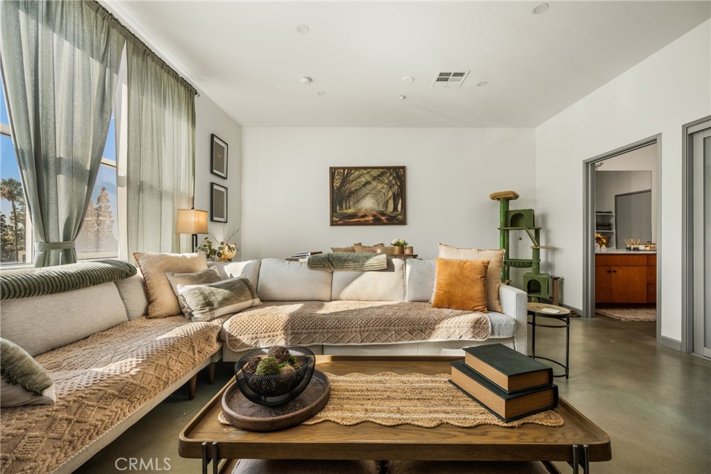 435 W Center Street Promenade 323