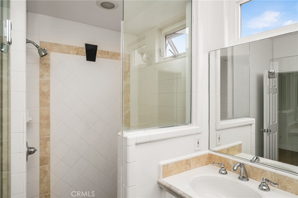 602 Larkspur Avenue A