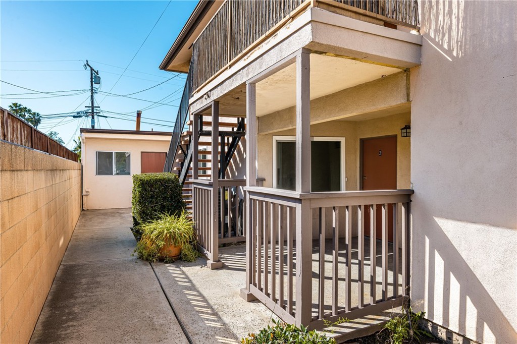 121 S Illinois Street 2