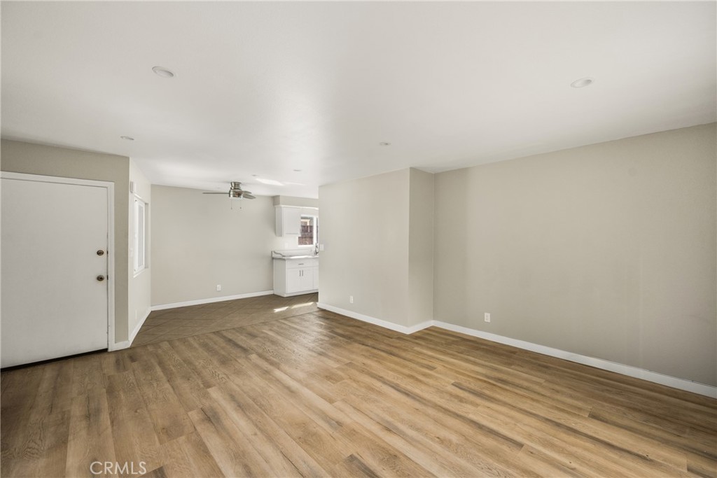 121 S Illinois Street 2