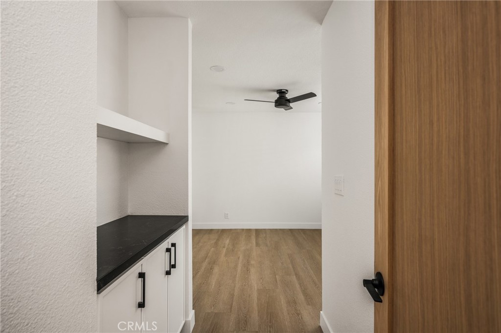 2565 Santa Ana Ave 5