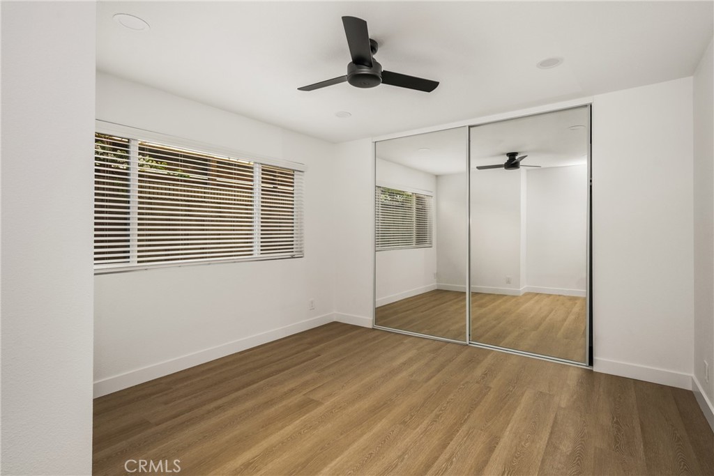 2565 Santa Ana Ave 5