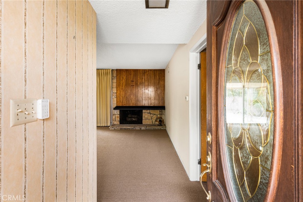 1830 W Chalet Street