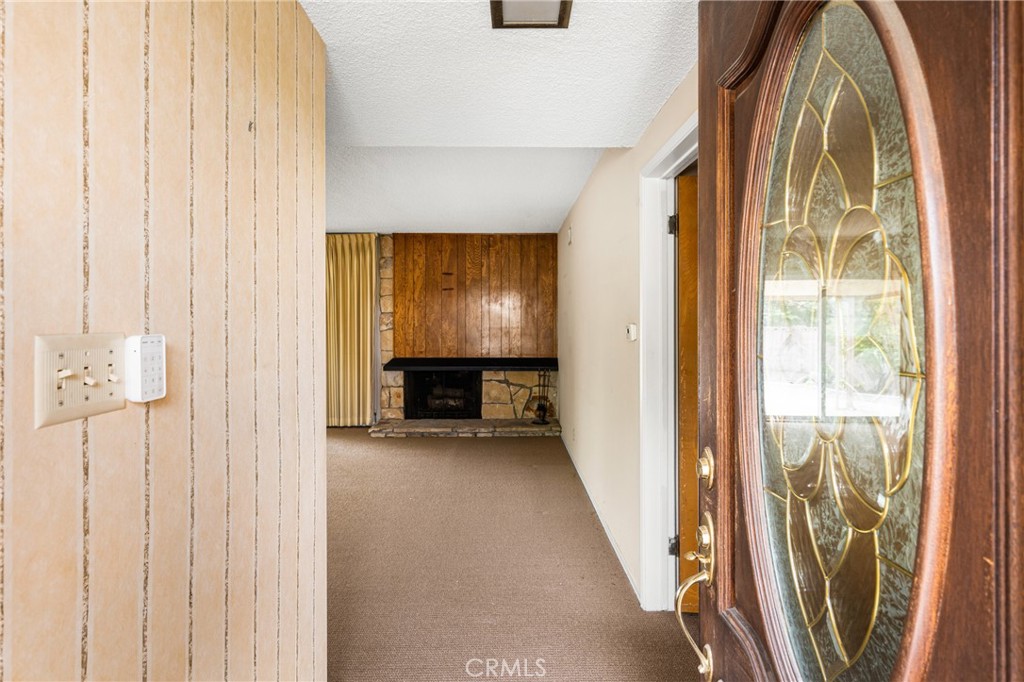 1830 W Chalet Street